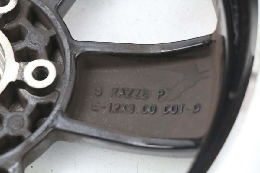 photo de JANTE AVANT PIAGGIO VESPA GTS IE ABS 300 (2016 - 2018)