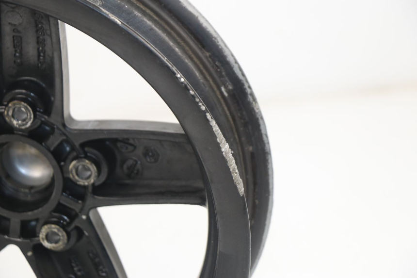 photo de JANTE AVANT PIAGGIO VESPA LX 4T 50 (2005 - 2010)