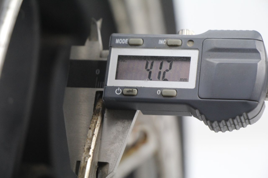 photo de JANTE AVANT REVATTO URBA GT 125 (2007 - 2017)