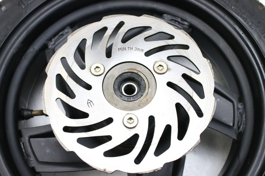 photo de JANTE AVANT KEEWAY RY6 2T 50 (2011 - 2019)