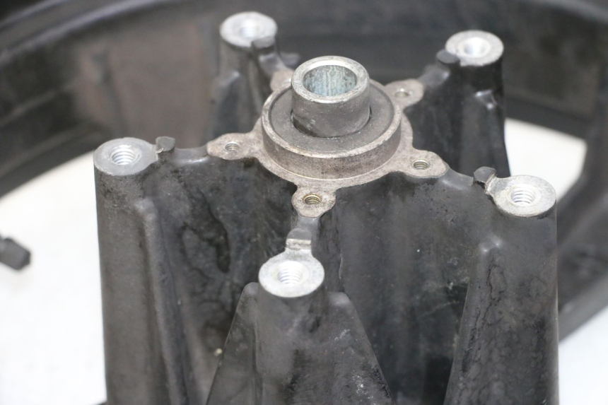 photo de JANTE AVANT PEUGEOT SATELIS 125 (2013 - 2018)