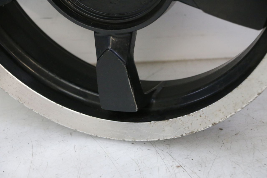 photo de JANTE AVANT PEUGEOT SATELIS 125 (2006 - 2009)