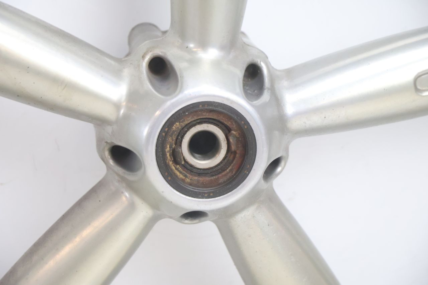photo de JANTE AVANT APRILIA SCARABEO GT 125 (1999 - 2007) - Autre angle de vue