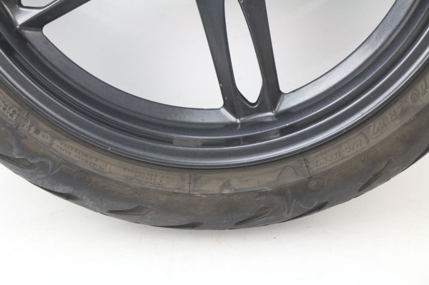 photo de JANTE AVANT TRIUMPH SPEED TRIPLE 1050 (2005 - 2007)