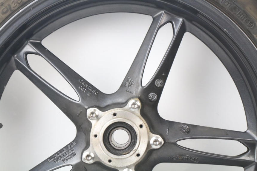 photo de JANTE AVANT TRIUMPH SPEED TRIPLE 1050 (2005 - 2007)