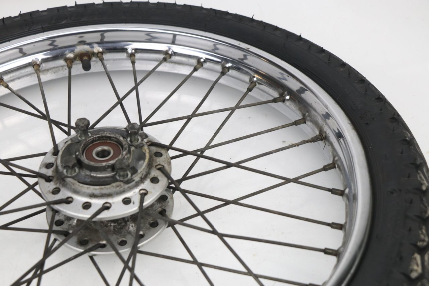 photo de JANTE AVANT SUZUKI GN 125 (1997 - 2000)