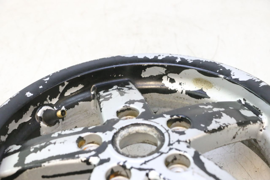 photo de JANTE AVANT PIAGGIO VESPA LX 2T 50 (2005 - 2013) - Zoom état d’usage