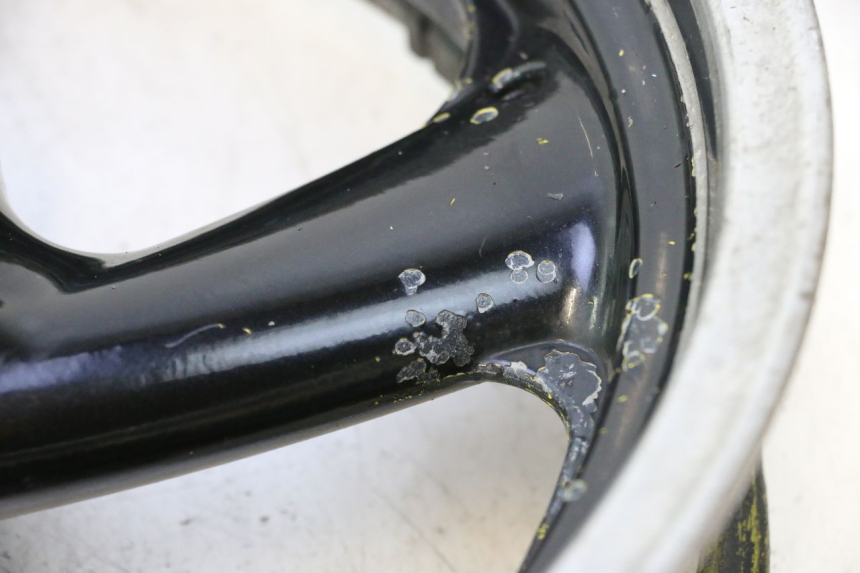 photo de JANTE AVANT YAMAHA XJR 1300 (1998 - 2002) - Gros plan technique