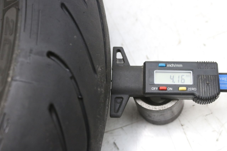 photo de JANTE AVANT YAMAHA YZF R1 1000 (2007 - 2008)