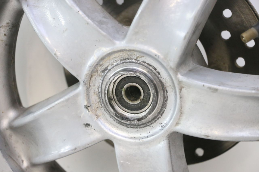 photo de JANTE AVANT PIAGGIO ZIP 4T 50 (2006 - 2017) - Points de fixation