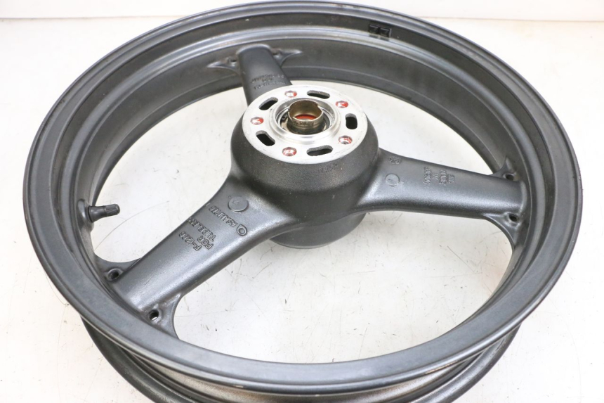 photo de JANTE AVANT KAWASAKI ZR 7 750 (1999 - 2001) - Gros plan technique