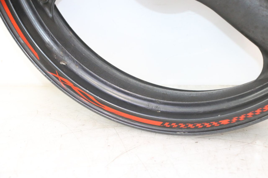 photo de JANTE AVANT KAWASAKI ZX-6R ZX6R 600 (1995 - 1997) - Gros plan technique