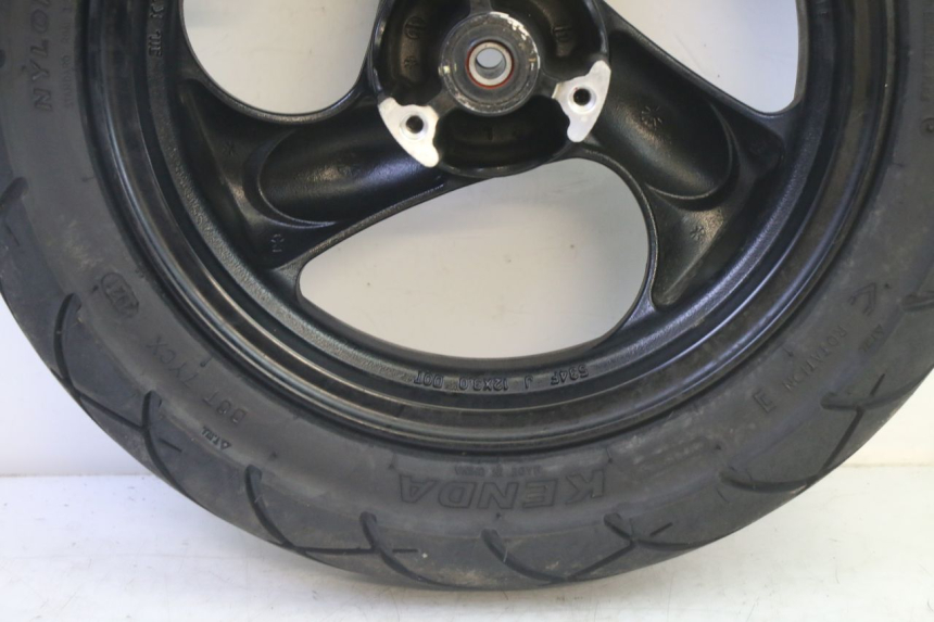 photo de JANTE AVANT ET PNEU KYMCO AGILITY 4T 50 (2018 - 2022) - État de surface