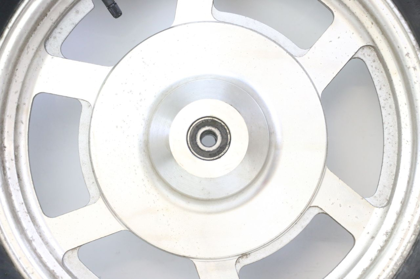 photo de JANTE AVANT ET PNEU HYOSUNG GV AQUILA 125 (2000 - 2004)