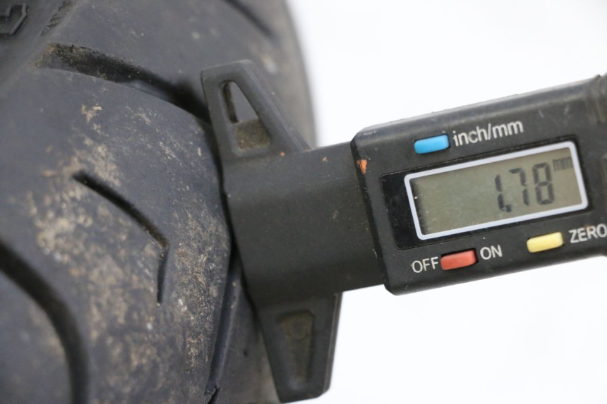 photo de JANTE AVANT ET PNEU MBK BOOSTER SPIRIT 50 (2004 - 2017) - Détail de la pièce