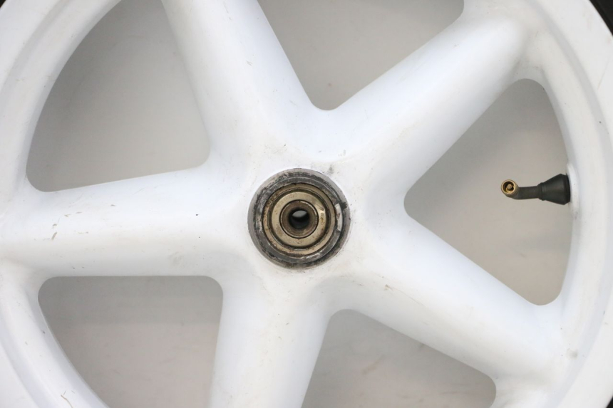 photo de JANTE AVANT ET PNEU MBK BOOSTER SPIRIT NAKED 50 (2004 - 2017) - Focus structure