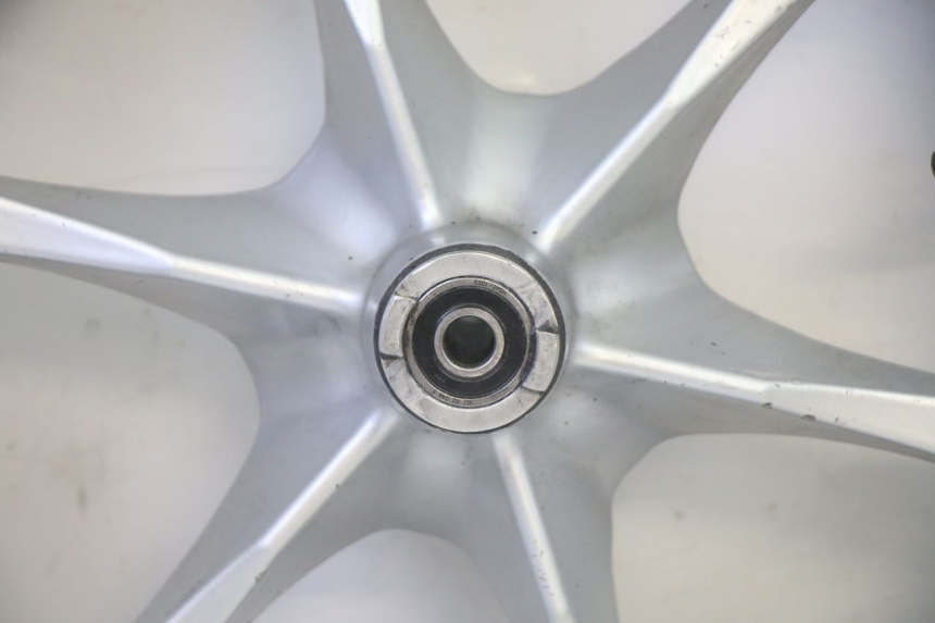 photo de JANTE AVANT ET PNEU SUZUKI BURGMAN 125 (2007 - 2014)