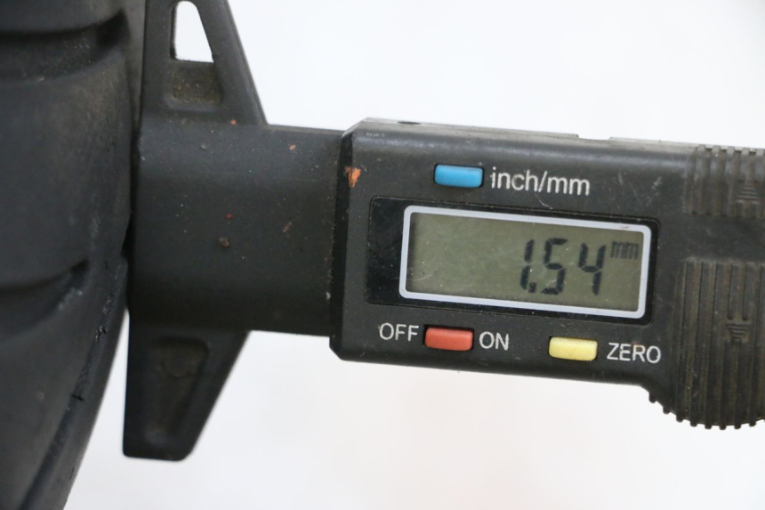 photo de JANTE AVANT ET PNEU LONGJIA DIGITA 4T 50 (2019 - 2022) - Zoom état d’usage