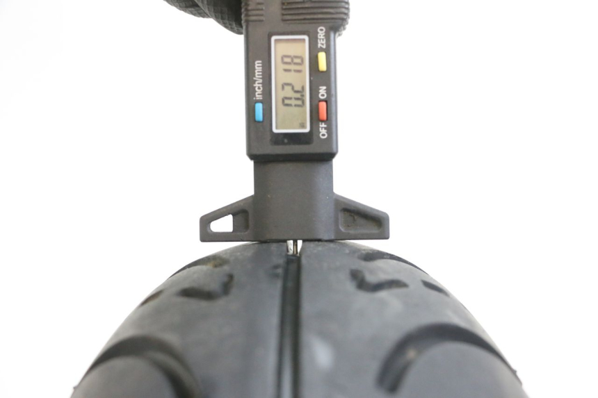 photo de JANTE AVANT ET PNEU PIAGGIO FLY 2T 50 (2004 - 2017)