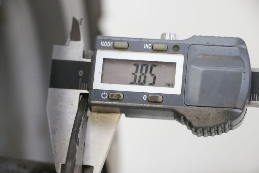 photo de JANTE AVANT ET PNEU PIAGGIO FLY 2T 50 (2004 - 2017)