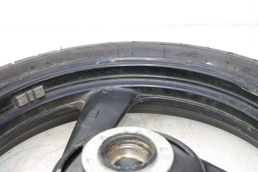 photo de JANTE AVANT ET PNEU YAMAHA FZS FAZER 600 (2001 - 2003) - Pièce contrôlée