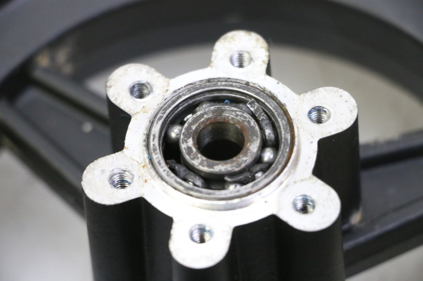 photo de JANTE AVANT ET PNEU HITWAY H5 1