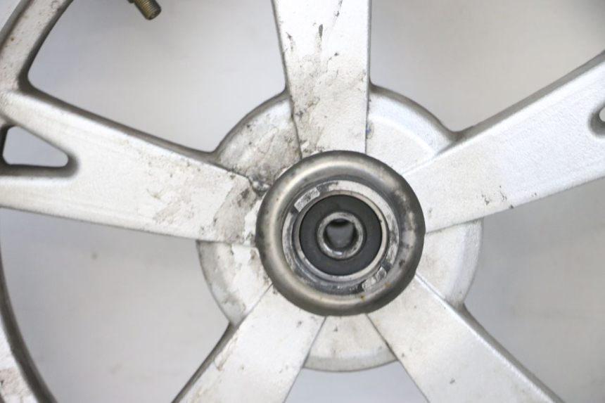 photo de JANTE AVANT ET PNEU PEUGEOT KISBEE 4T 50 (2010 - 2017)