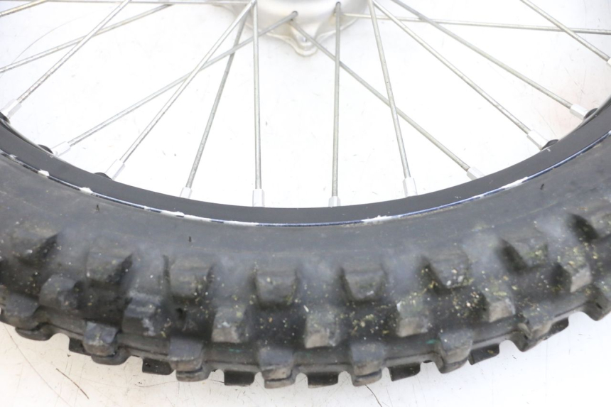 photo de JANTE AVANT ET PNEU KAWASAKI KXF KX-F 250 (2017 - 2019) - Gros plan technique