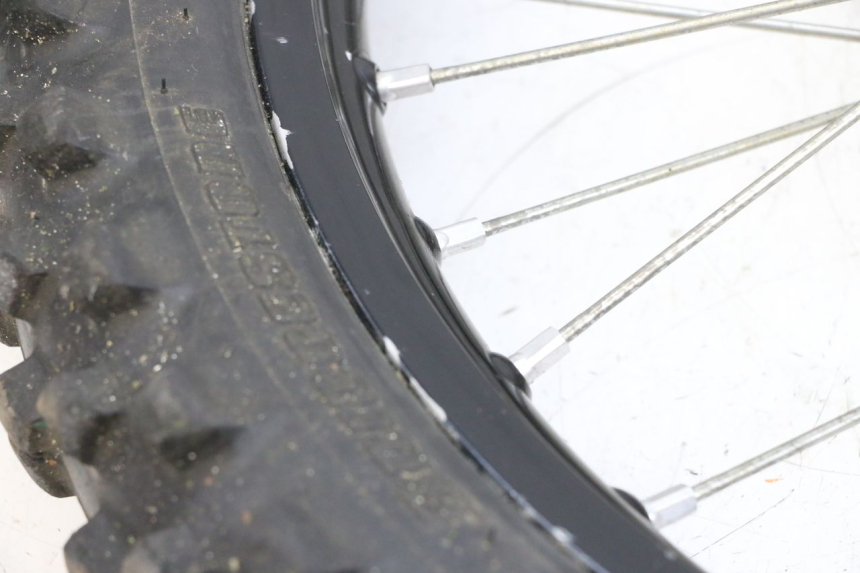 photo de JANTE AVANT ET PNEU KAWASAKI KXF KX-F 250 (2017 - 2019) - Vue d’ensemble