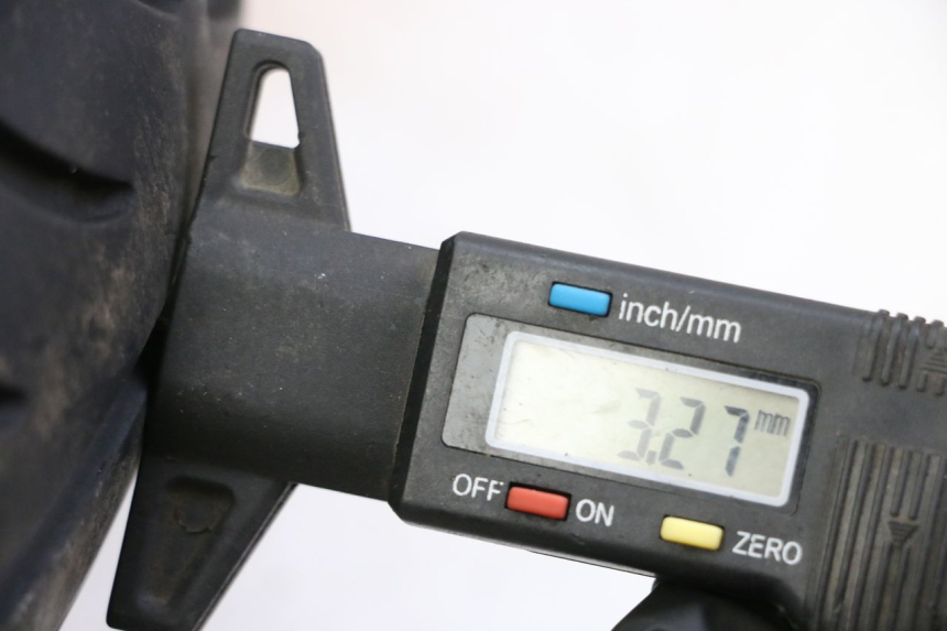 photo de JANTE AVANT ET PNEU KYMCO XCITING 500 (2007 - 2010)