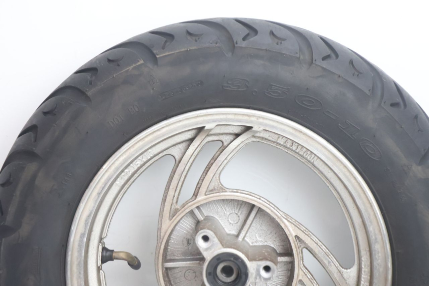 photo de JANTE AVANT ET PNEU JM MOTORS OLDIES 4T 50 (2020 - 2026) - Points de fixation