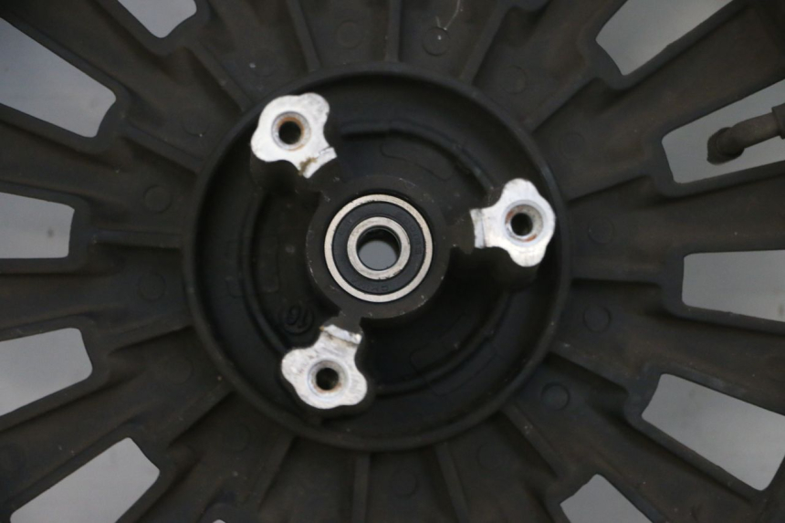 photo de JANTE AVANT ET PNEU EFUN PUSA 1 - Vue rapprochée