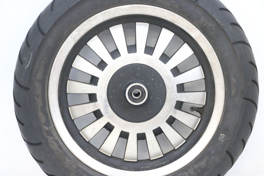 photo de JANTE AVANT ET PNEU EFUN PUSA 1 - Focus structure