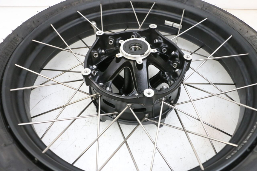 photo de JANTE AVANT ET PNEU BMW R GS 1250 (2021 - 2024) - Pièce contrôlée