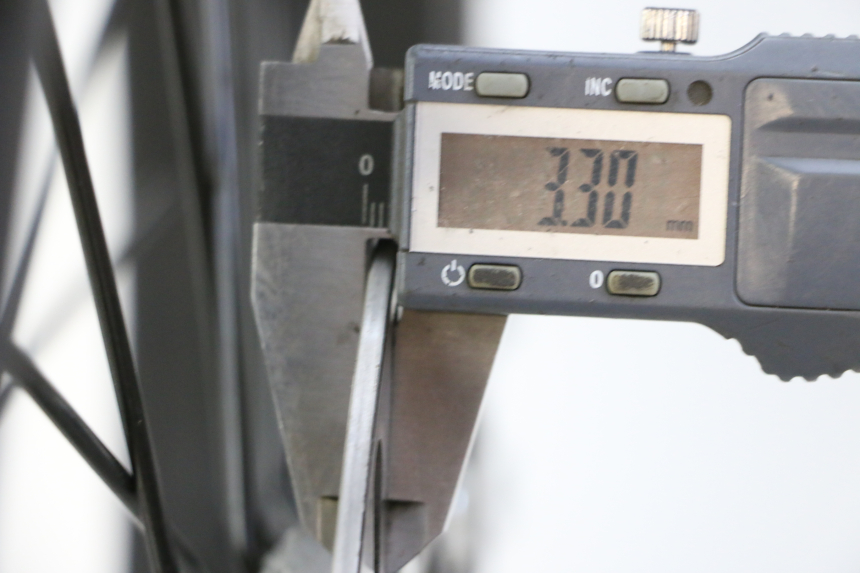 photo de JANTE AVANT ET PNEU APOLLO RFZ 150