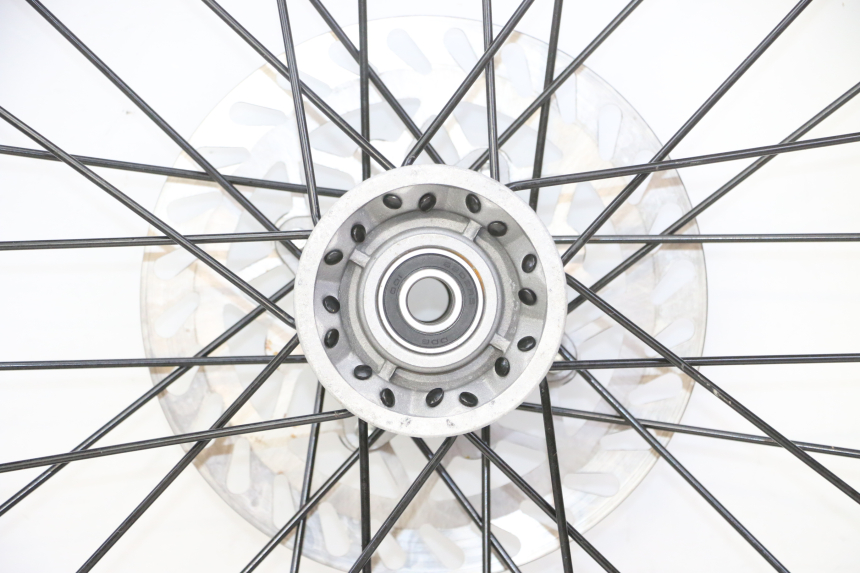 photo de JANTE AVANT ET PNEU APOLLO RFZ 150