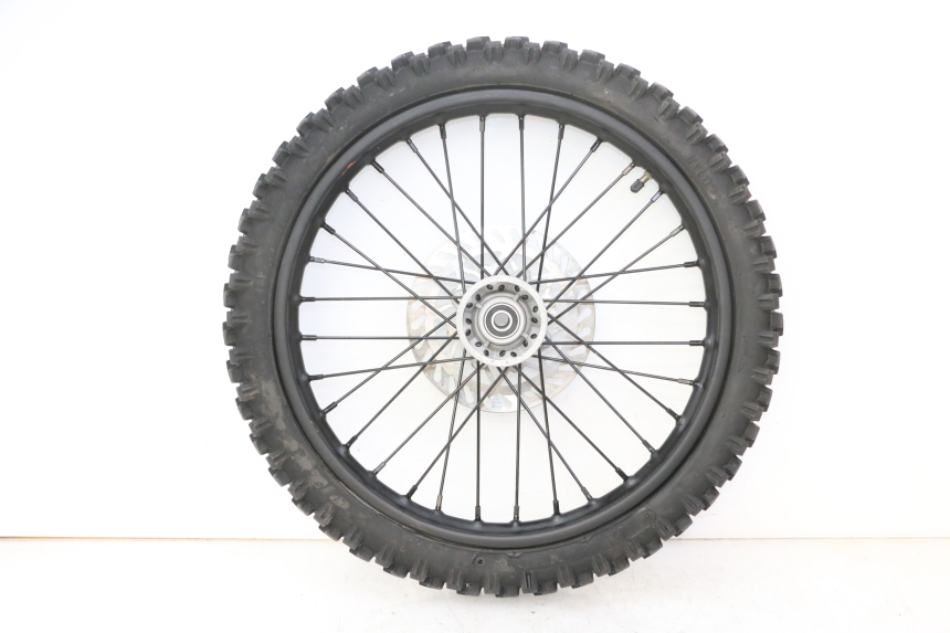 photo de JANTE AVANT ET PNEU APOLLO RFZ 150