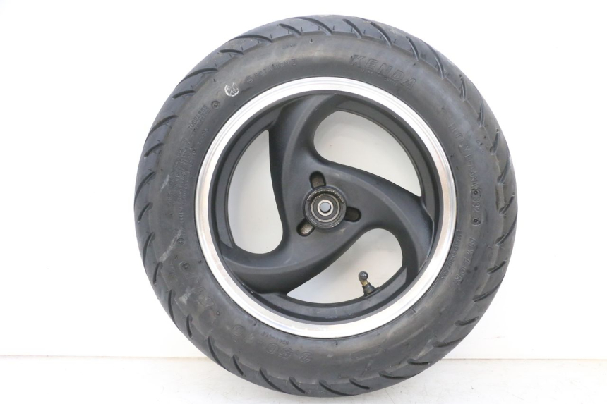 photo de JANTE AVANT ET PNEU JM MOTORS SANTANA EVO 50 (2024 - 2026) - Vue principale