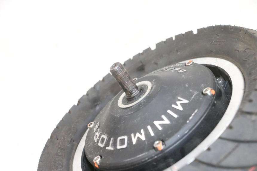 photo de JANTE AVANT ET PNEU DUALTRON VICTOR LIMITED 1