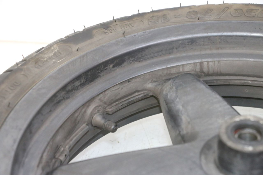 photo de JANTE AVANT ET PNEU YAMAHA X-MAX XMAX 125 (2010 - 2014)