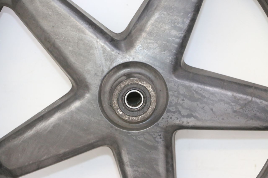 photo de JANTE AVANT ET PNEU YAMAHA X-MAX XMAX 125 (2010 - 2014)