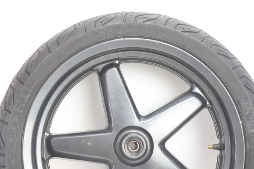 photo de JANTE AVANT ET PNEU YAMAHA X-MAX XMAX 125 (2010 - 2013) - Détail de la pièce