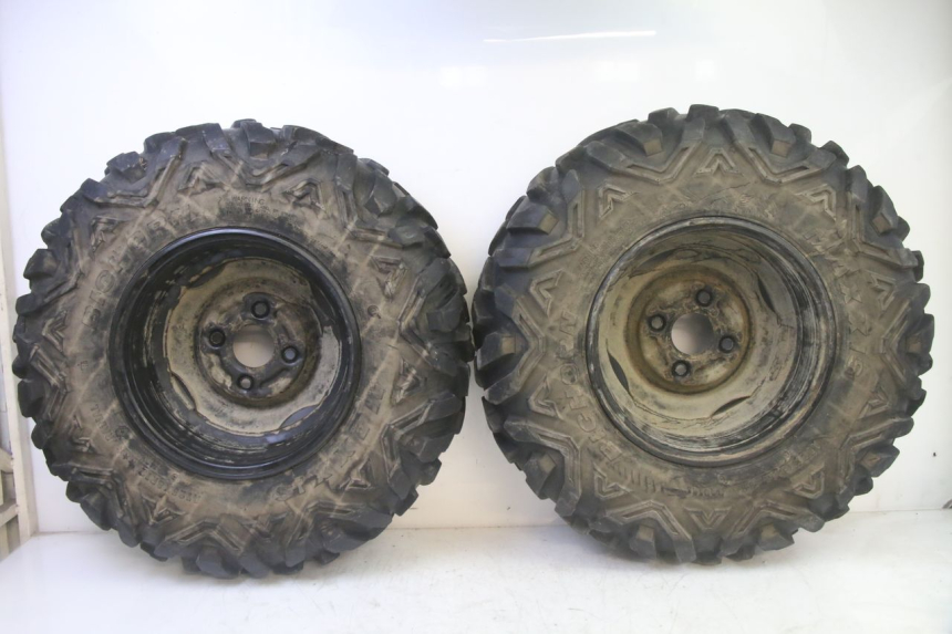 photo de JANTE AVANT ET PNEU YAMAHA YFM GRIZZLY 550 (2008 - 2015)