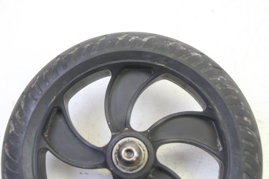 photo de JANTE AVANT ET PNEU MOOVWAY Z8 1