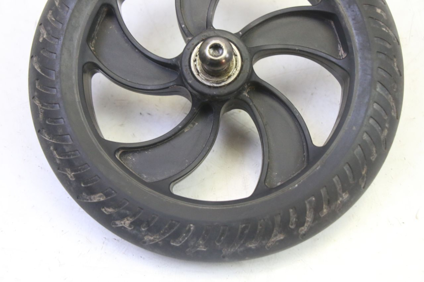 photo de JANTE AVANT ET PNEU MOOVWAY Z8 1