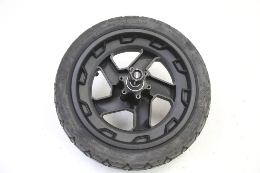 photo de JANTE AVANT ET PNEU SEGWAY NINEBOT ZT3 PRO 1