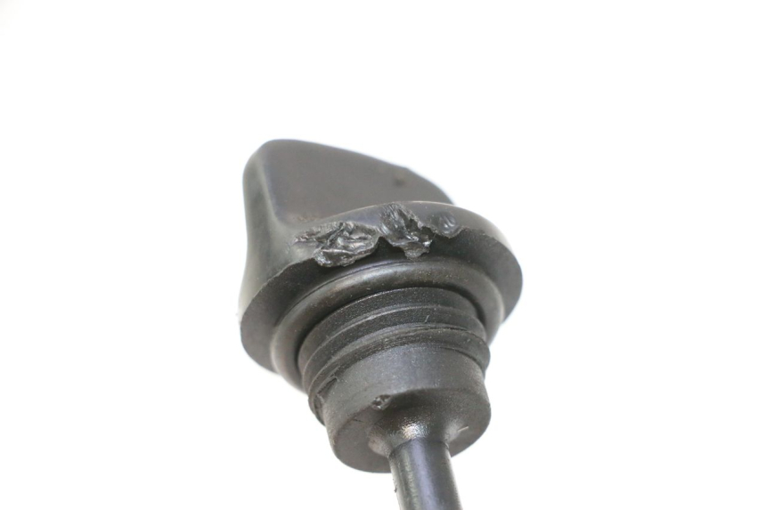 photo de JAUGE HUILE MOTEUR HONDA SCV LEAD 100 (2003 - 2007) - Détail de la pièce