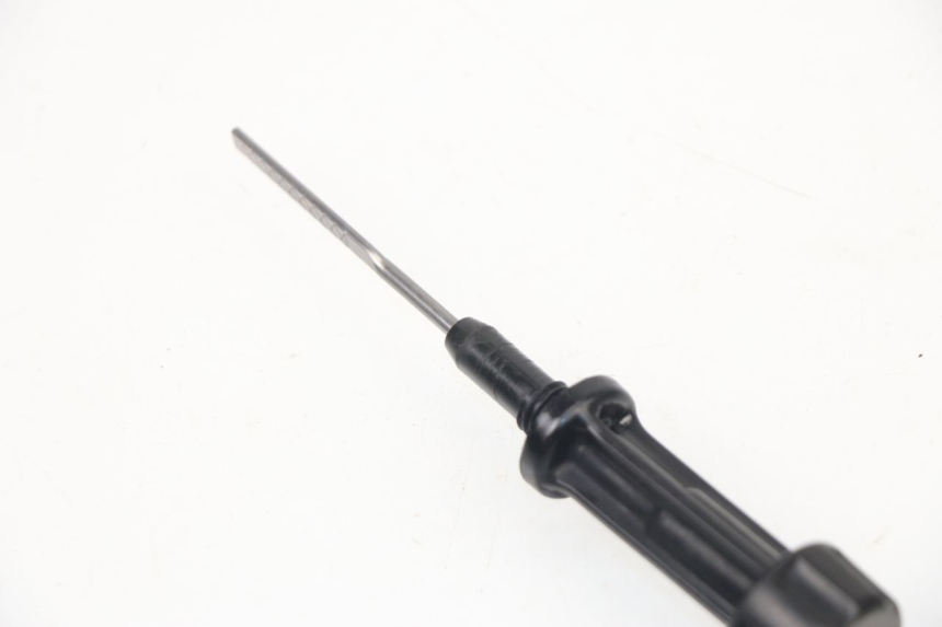 photo de JAUGE HUILE MOTEUR YAMAHA YZF R6 600 (1999 - 2001)