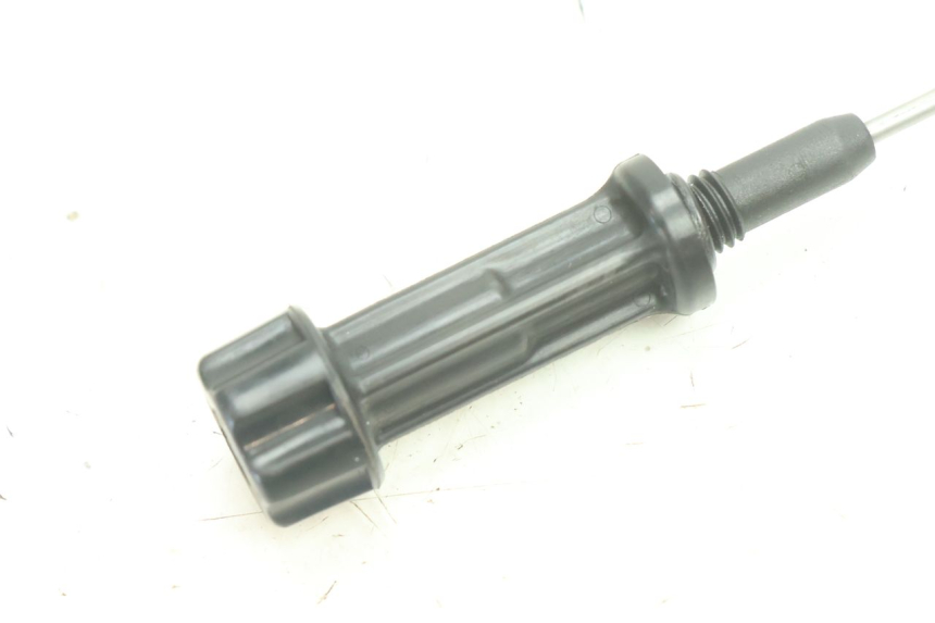 photo de JAUGE HUILE MOTEUR YAMAHA YZF R6 600 (2008 - 2009) - Gros plan technique