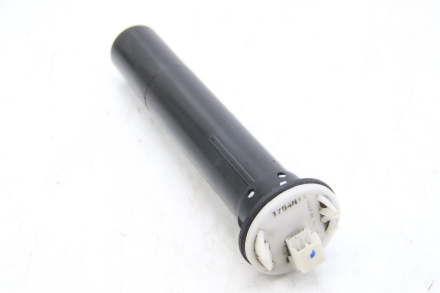 photo de JAUGE RESERVOIR ESSENCE APRILIA SR 2T 50 (2012 - 2017)